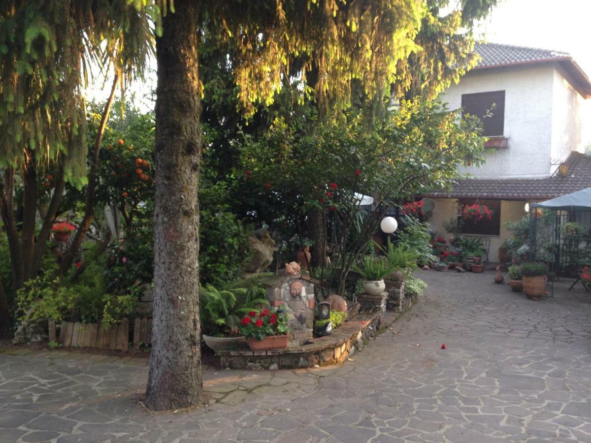 Casa Pontecorvi Acomodação com café da manhã Velletri Exterior foto