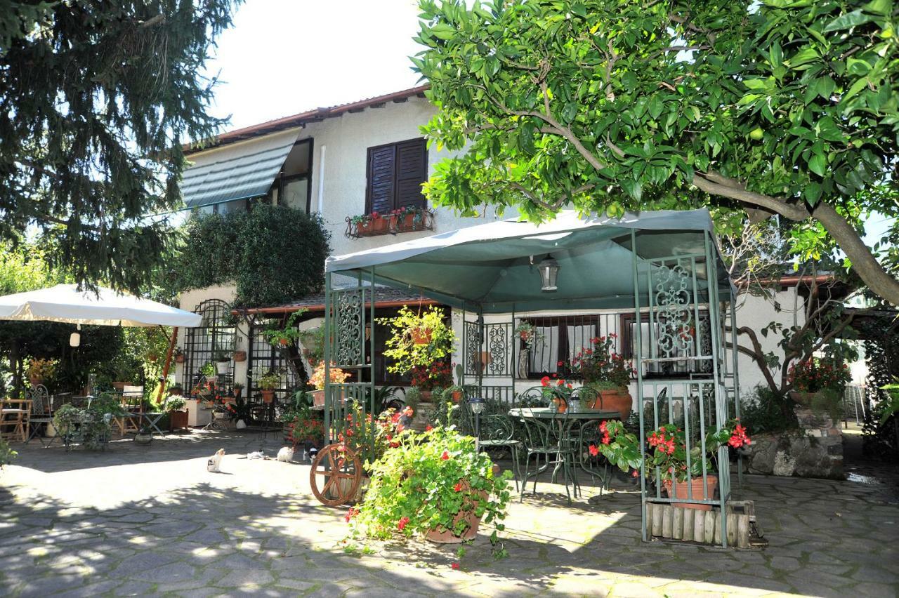 Casa Pontecorvi Acomodação com café da manhã Velletri Exterior foto
